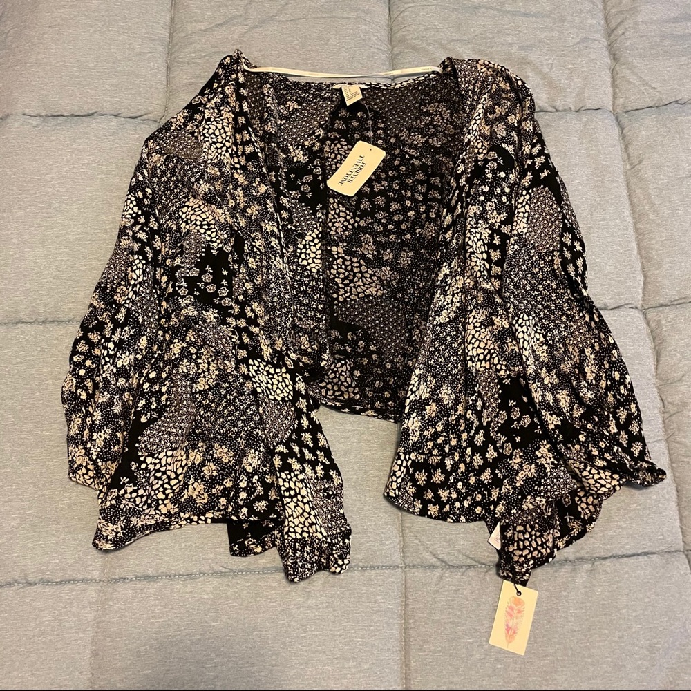 Thrifted NTW Forever 21 black and white print shall